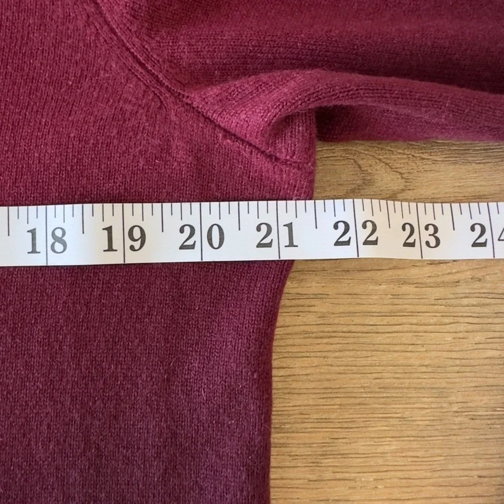 VINCE Men's Burgundy Ombré Dip-dyed Crewneck Sweater-Wool Cashmere Blend-Sz Med - Picture 6 of 13